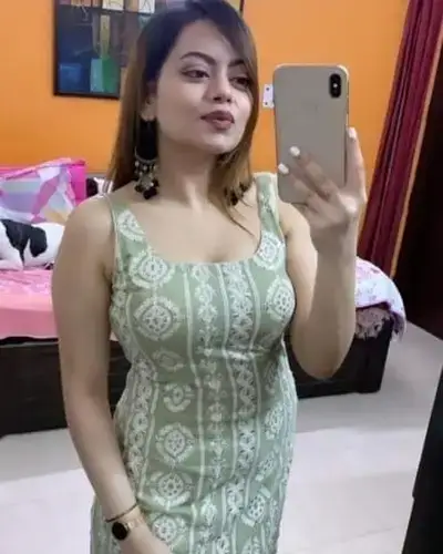 Call Girl in Pauni